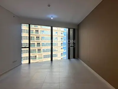Vacant 1BR|Move-in ready| No ADM &amp; Commission fee