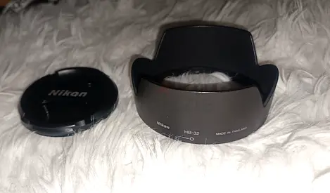 Nikon HB-32 & 67mm Lens Cap