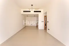 Unfurnished | Vacant | Mid Floor