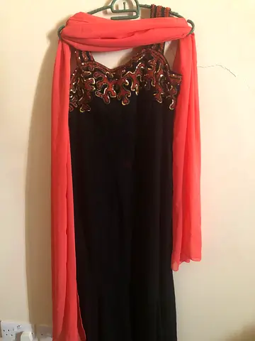 Evening dress for sale in alain  فستان للبيع في العين