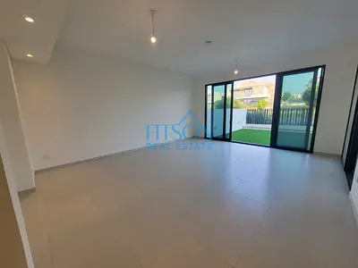 READY TO MOVE | SPACIOUS LAYOUT | PRIME LOCATION