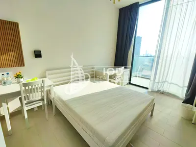 Bright Studio I Premium Comfort I Elegant Style