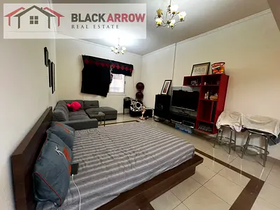 1BR Apartment | Trafalgar Tower | City View
