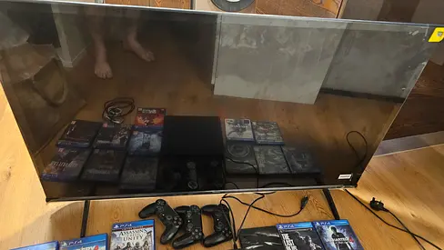 Sony PS4 console with controllers, games and LED TV bundle (used)