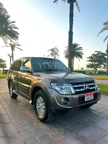 2012 Mitsubishi Pajero GLS Medium Line GCC Specs