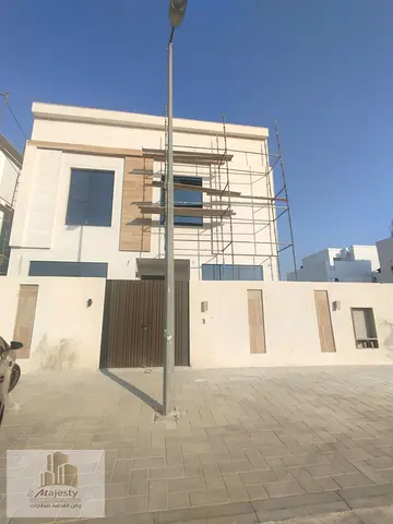 🏡 For sale: a unique villa in Al Houshi – Sharjah ✨ A spacious villa with a practical design and family-friendly spaces, in a prime location in the A