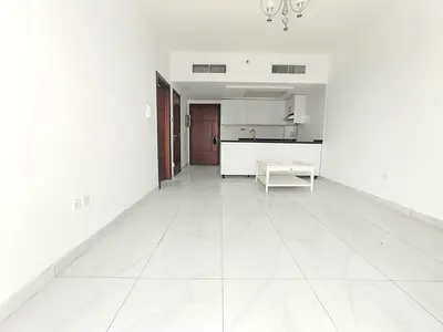 Massive 1-Bedroom Apartment | Luxury Amenities & Covered Parking