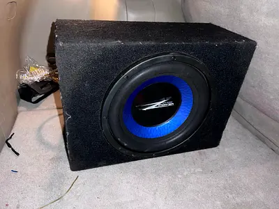 USA 10 inch Powered Subwoofer in Enclosure - Good ConditionWith 4 Channel Amplifier Urgent Sale