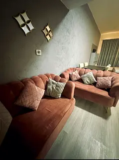 Fully furnished spacious luxury room - near to Salahuddin metro station.