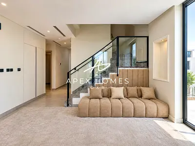 Luxury 3 Bedroom Townhouse | Golf Grove | Vacant