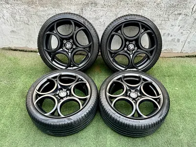 Original Alfa Romeo 18” Rims + Pirelli 225/40R18