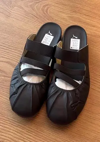 Reebok doll shoes