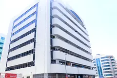 Couple Partition Behind Burjman Al Mankhool