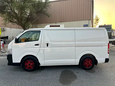 Toyota Hiace 2013 Cillar GL GCC Specs