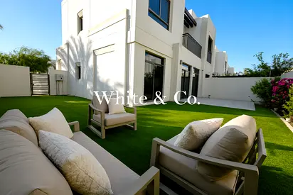 Large Corner Plot | Landscaped | Type 3
