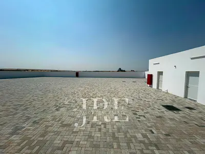Warehouse for Rent in Sharjah | Open yard