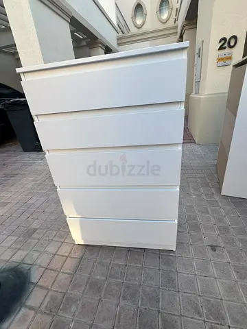 Modern White 5-Drawer Chest of Drawers