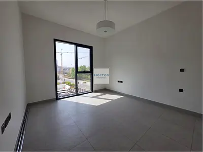 VACANT | COMMUNITY VIEW | WITH 2 PARKIND