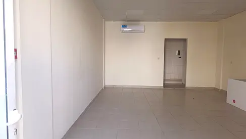 عرض مميز: محل أو مكتب للإيجار في موقع متميز