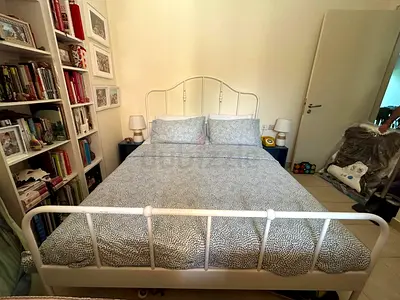 White Metal Bed Frame + Mattress – 160x200cm (Queen)
