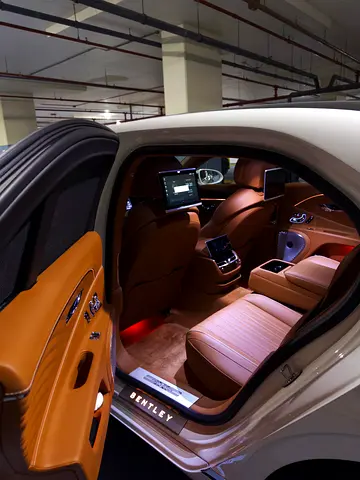 2020 Bentley FLYING SPUR 照片 7