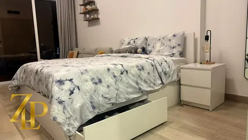 FURNISHED STUDIO | DOWNTOWN VIEW | BALCONY & POOL ACCESS