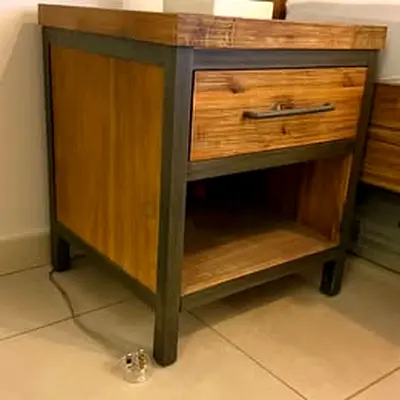 2x Brown Bedside Tables – 55 × 47 × 45 cm