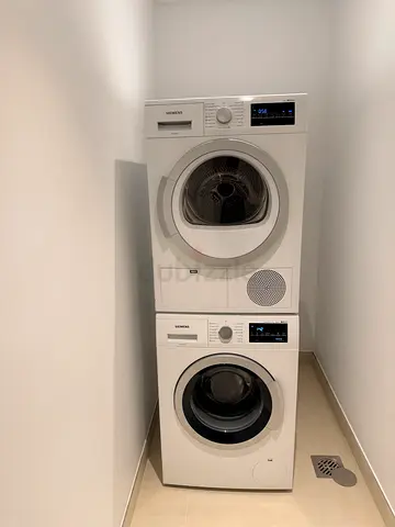 Siemens front-load washer and dryer set - excellent working condition
