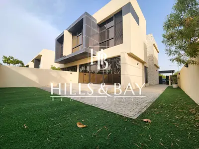 Large 3BR + Maid + Study | Single Row | Vacant