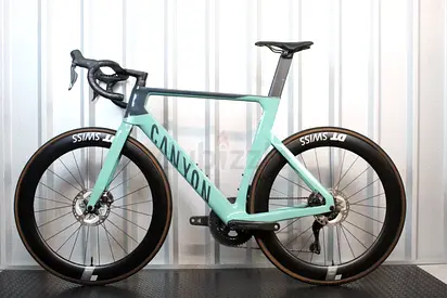 2024 Canyon Aeroad CF SLX 8 Ultegra Di2 Road Bike Pale Green, Size XL – Lightly