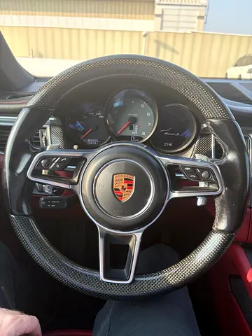 2018 Porsche MACAN photo 10