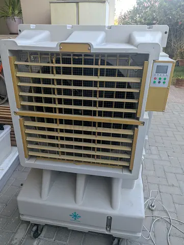 Outdoor cooling unit