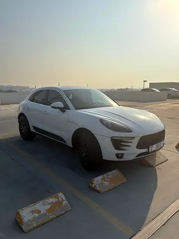 2018 Porsche MACAN photo 6