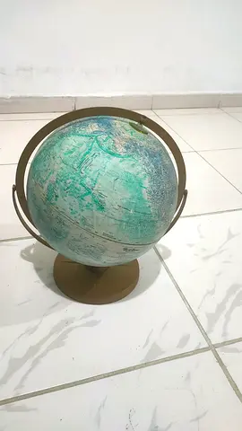 Vintage-style world globe on stand - decorative collectible