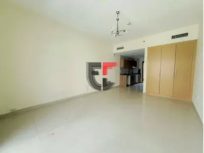 Modern Studio | May Residence | JVC
