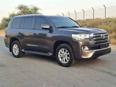 Toyota Land Cruiser GXR 2017 GCC Specs
