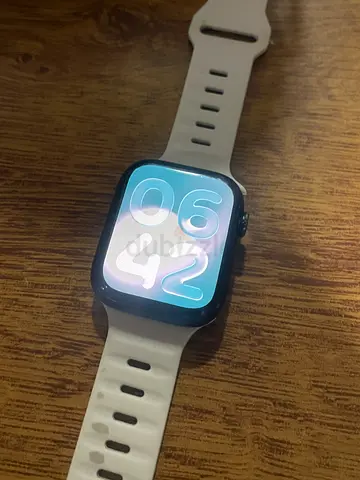 Used Apple Watch series 7 45MM
