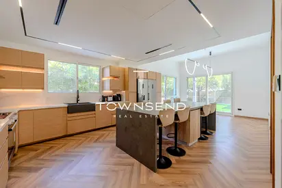 Exclusive | Vacant | Upgraded | Large Plot
