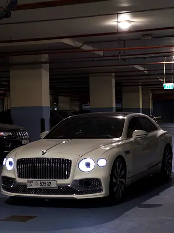 2020 Bentley FLYING SPUR 照片 2