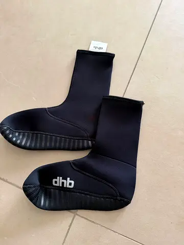 dhb Neoprene Swim Socks - never used, brand new, size UK 6,5