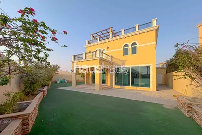 Huge Plot | Single Row Villa | Ready to Move in