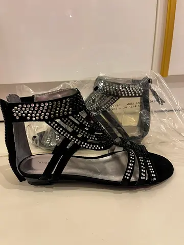 Nine West Black Studded Gladiator Flat Sandals (Brand New) - Size 6M /36.5 EU