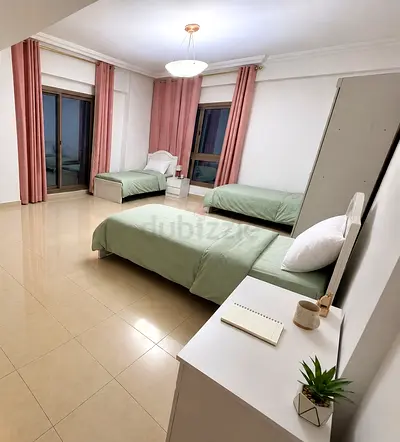 Shared room - Ladies Only