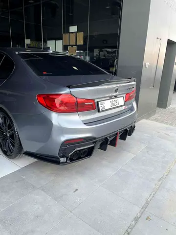 2017 BMW 5-SERIES 照片 2