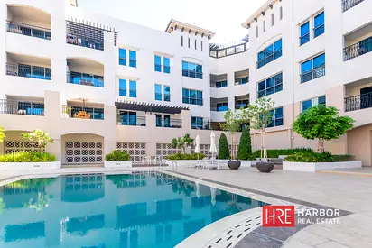 Chiller Free | Pool View | Near Burj Al Arab