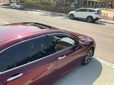 2017 Honda ACCORD — фото 9