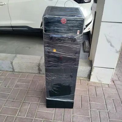 Bottom load water dispenser