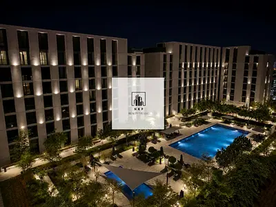 LAVISH LUXURIOUS 1 BEDROOM 2 BATHROOMS KITCHEN APPLIANCES POOL VIEW