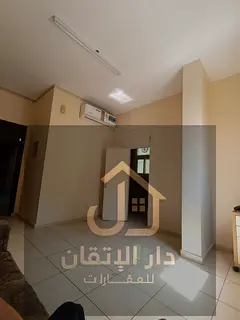 *Studio For Rent in Al Majjarah, Sharjah - AED 15000