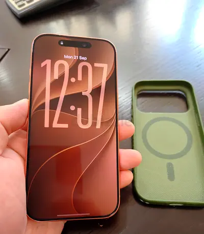 iPhone 17 Pro - 1TB Storage - Working Perfectly (Minor Dent)